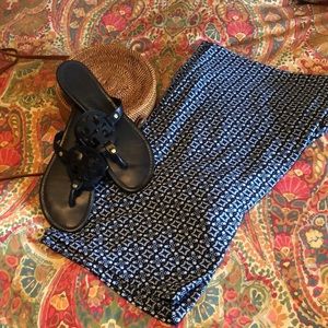 Rafaella elastic waist wide leg palazzo pants. 30” inseam.  Comfy and cute.